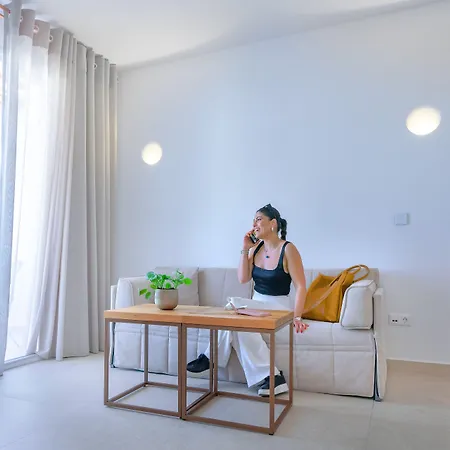 Omnia Mykonos Boutique & 4* Ornos (Mykonos)