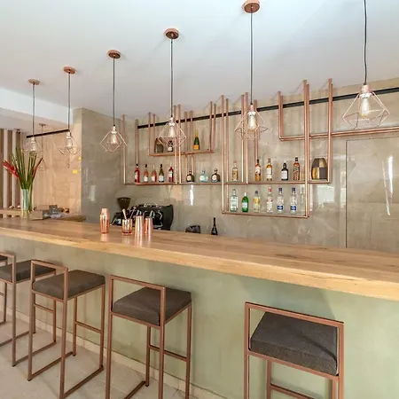 Omnia Mykonos Boutique & Ornos (Mykonos)