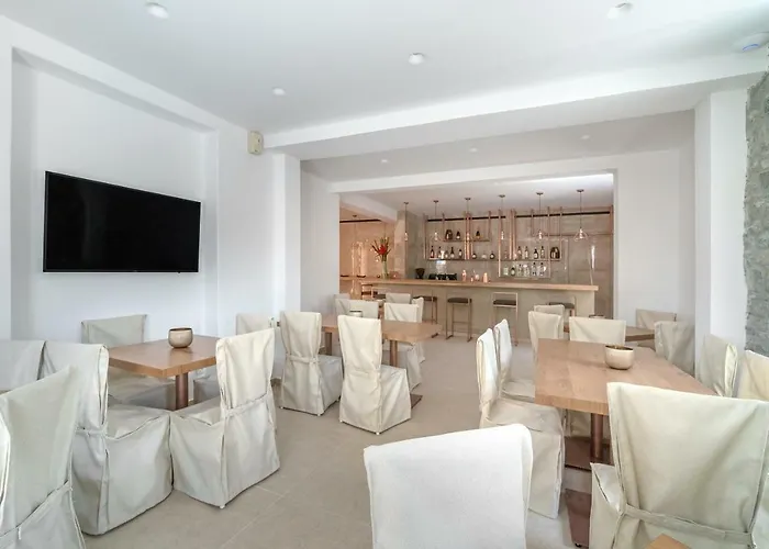 Omnia Mykonos Boutique & 4* Ornos (Mykonos)