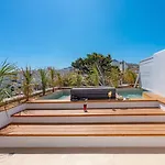 Omnia Mykonos Boutique & Ornósz